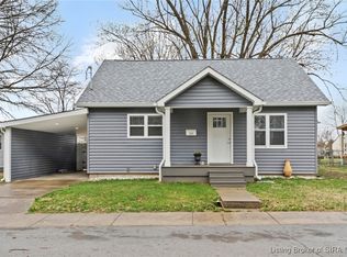 345 Paradise Ave, Sellersburg, IN 47172