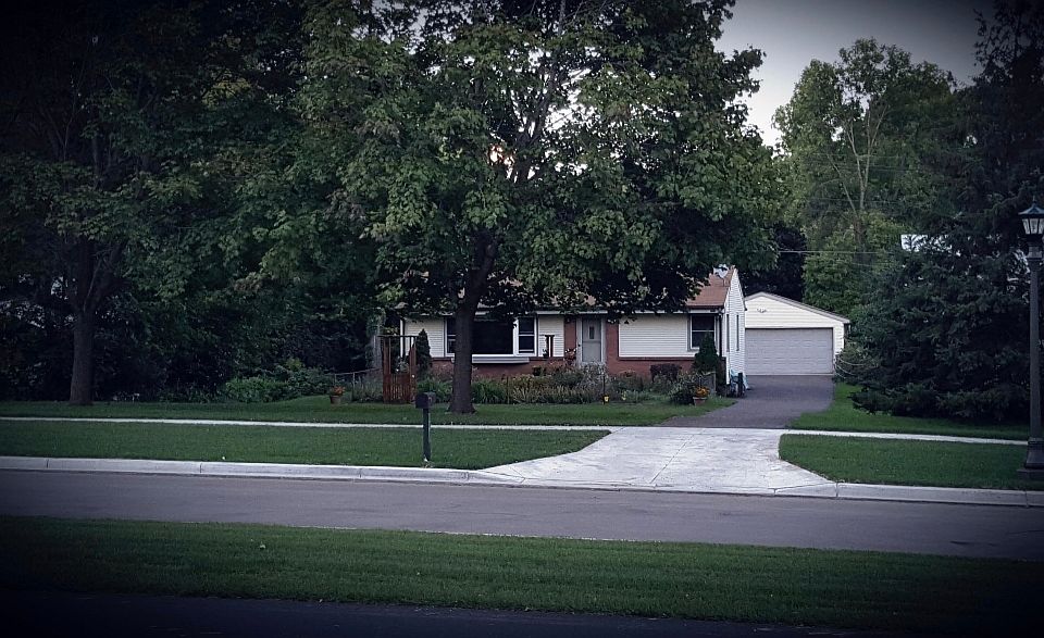 1st image of 165 Wheelock Pkwy E