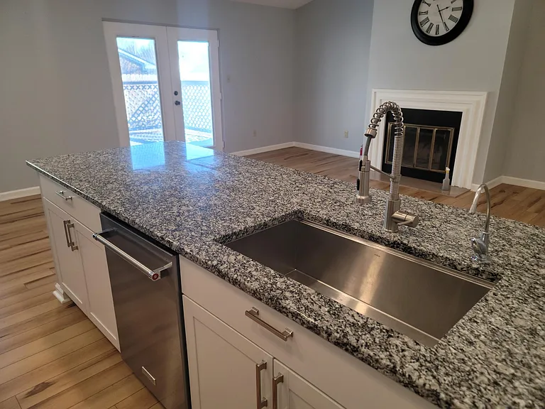 1412 Willow Crossing Dr — Photo 3