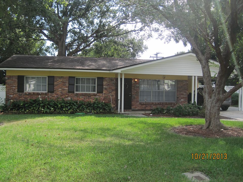 1st image of 930 W Cimmeron Dr