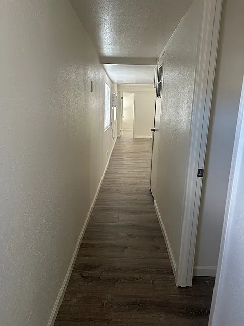 3 bed, 2.0 bath, 840 sqft, $1,100 — Photo 4
