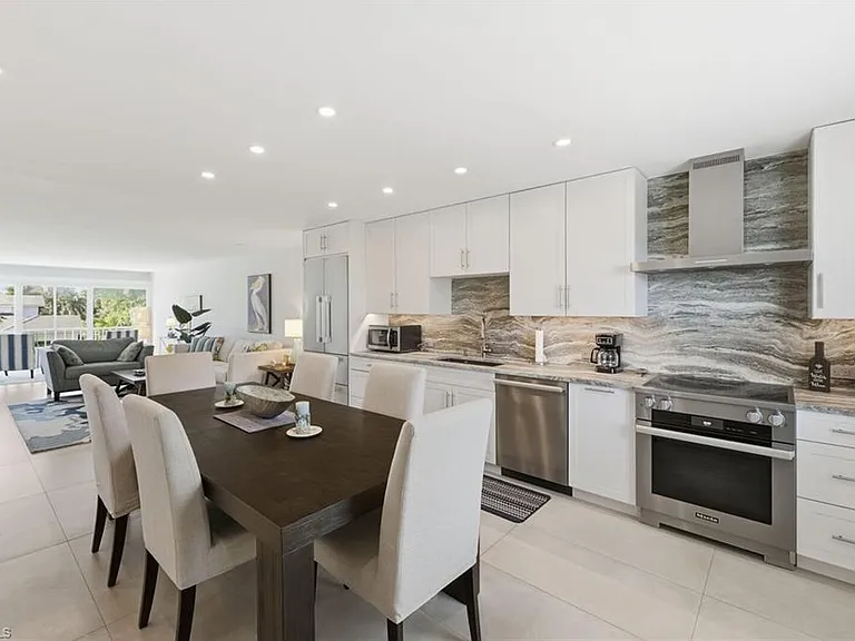 4200 Belair Ln #313 — Photo 4
