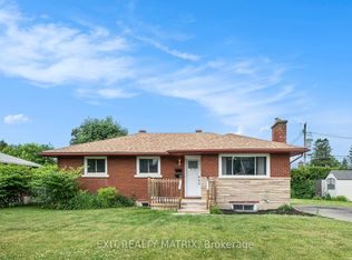 9 Skipton Rd #A, Ottawa, ON K2G 0Y8