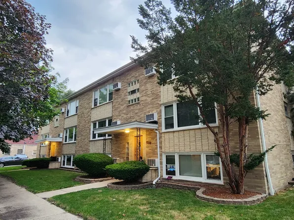 6801 13th St APT 2E, Berwyn, IL 60402