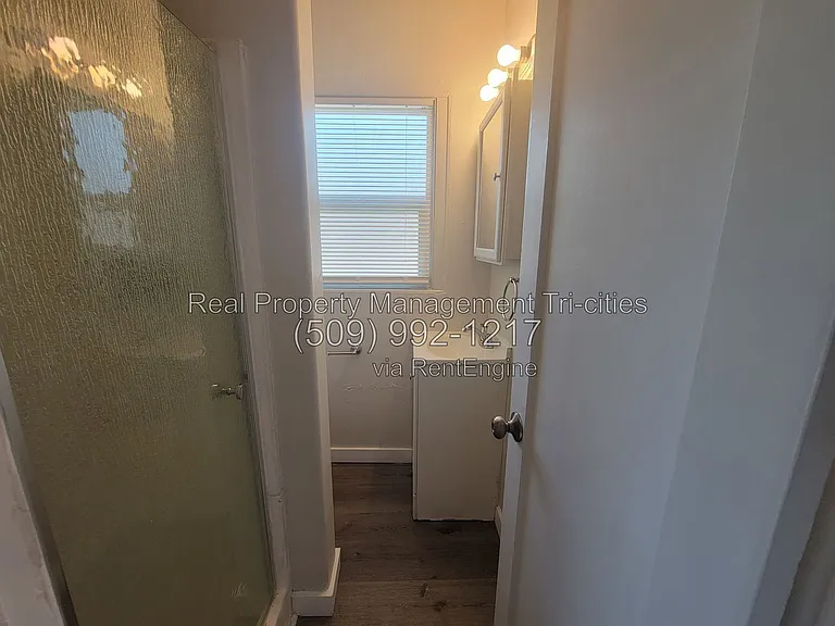 1307 W Shoshone St #D — Photo 7