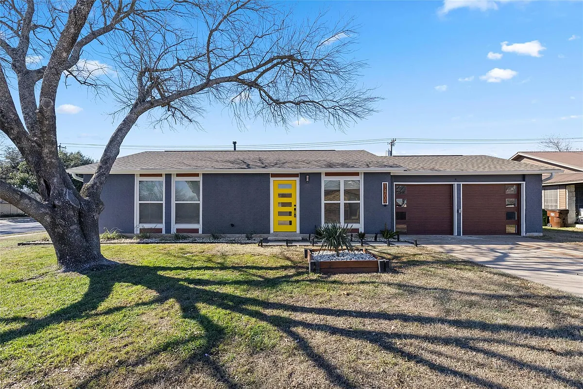 Building Photo - 1400 Bellmar Dr
