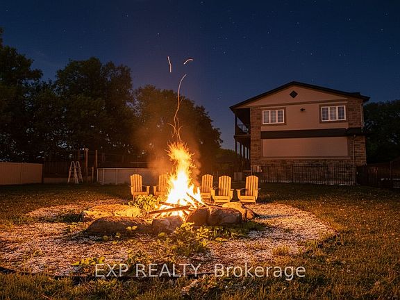 4th image of 2754 Eagleson Rd