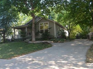 4616 Hearthside Dr, Lawrence, KS 66049