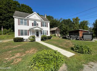 129 White Church Rd, Troy, NY 12180