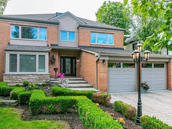 3739 Saint Laurent Ct, Mississauga, ON L5L 4T3