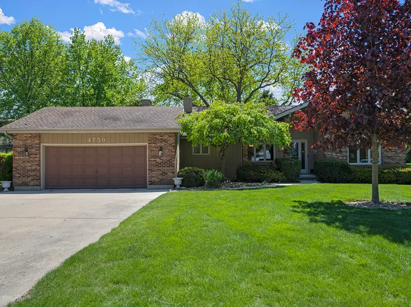 4759 Crest Ct, Waukegan, IL 60087
