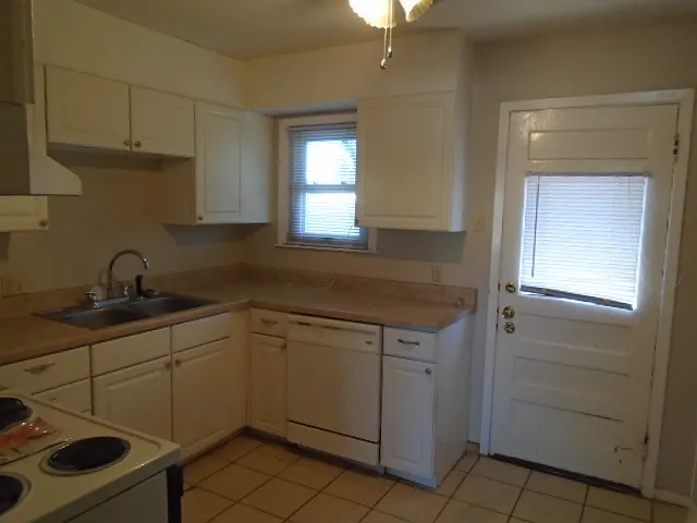 1274 S San Jose Dr — Photo 5