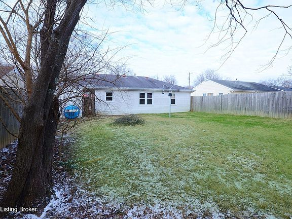 5th image of 150 Hazel Lawn Dr