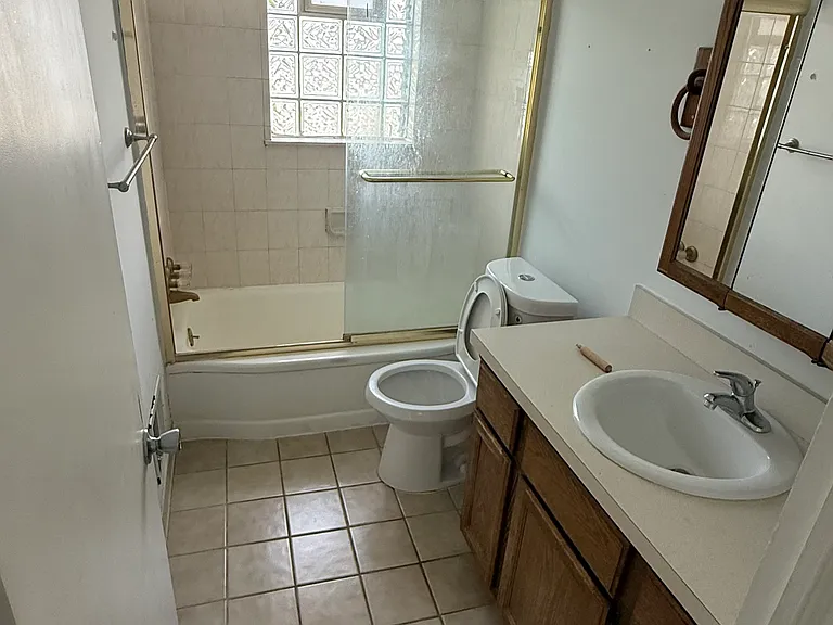 9725 Ruth Ave — Photo 4