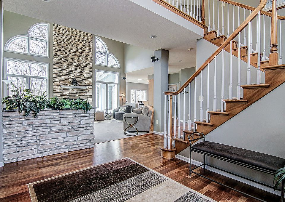 1st image of 15890 York Cir NW