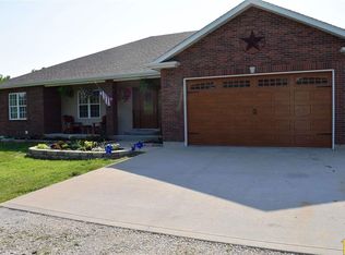 6180 McVey Rd, Sedalia, MO 65301
