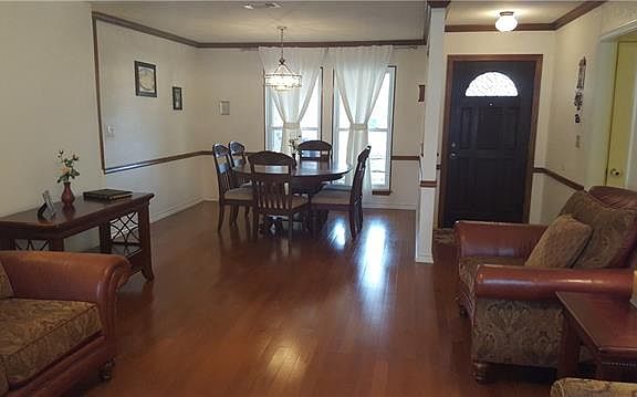 5th image of 2603 N Walker Dr