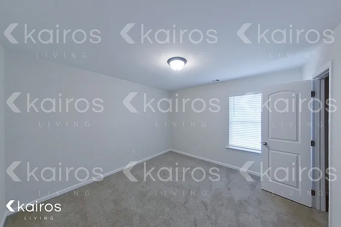 820 Heather Dr — Photo 12