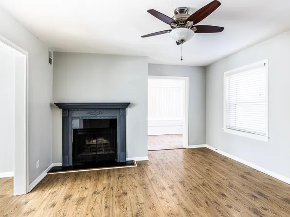 1019 W 38th St APT 2E, Kansas City, MO 64111