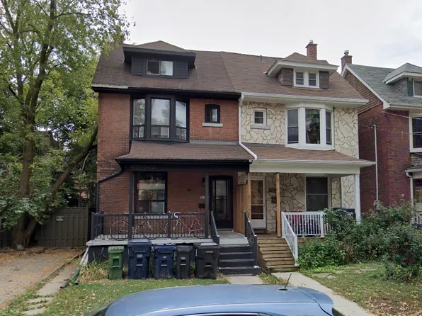 53 Hepbourne St #2, Toronto, ON M6H 1K4