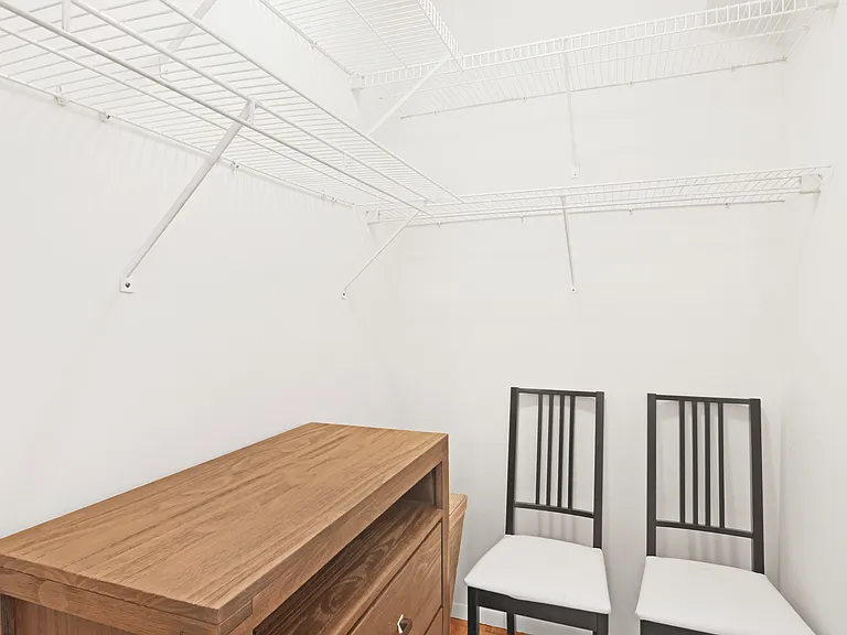 250 E 40th St #4C — Photo 7