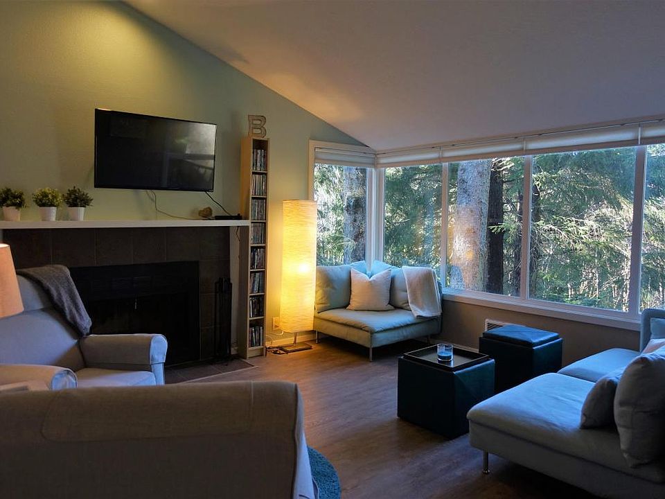 1st image of 5801 NE Voyage Ave APT 33
