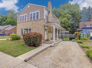 917 W Washington St, Champaign, IL 61821