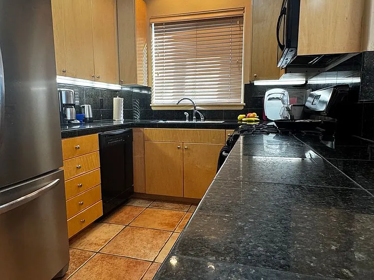78 Jameson Dr — Photo 10