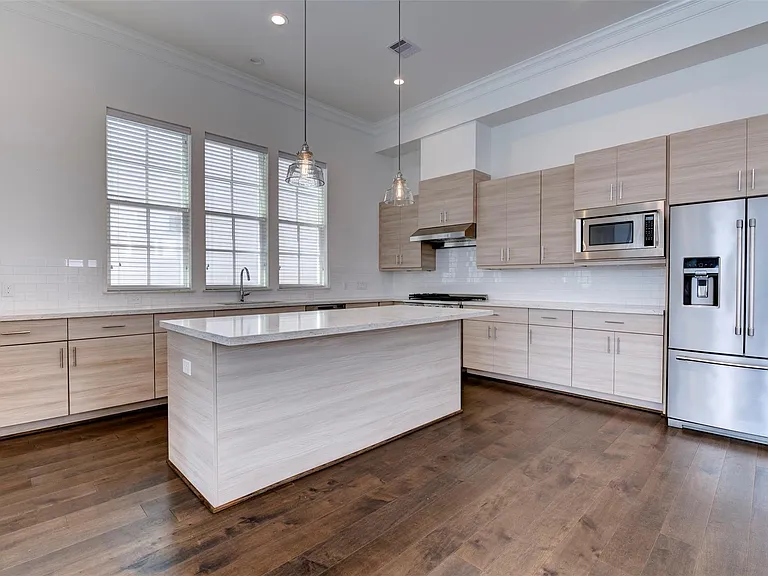 4947 Rusk St — Photo 12