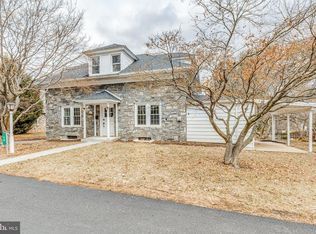 15 Riverside Ave, Lancaster, PA 17602