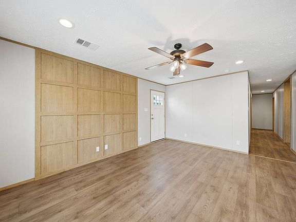 4th image of 536 Zebra Dr #536