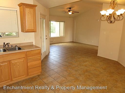 5th image of 514 Los Pinos St