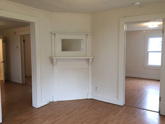 5th image of 1439 Emerald St