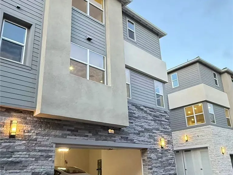 3519 E Indigo Prado — Photo 1