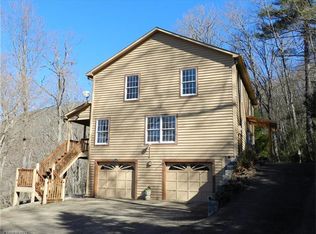15 Skyview Ct, Asheville, NC 28803
