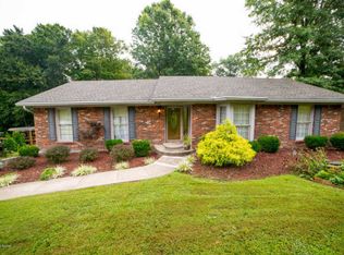 8903 Mountain Brook Dr, Louisville, KY 40272