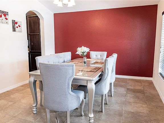 3rd image of 329 Vizcay Way