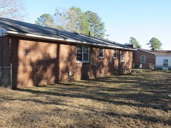 5th image of 520 Cedar Ln