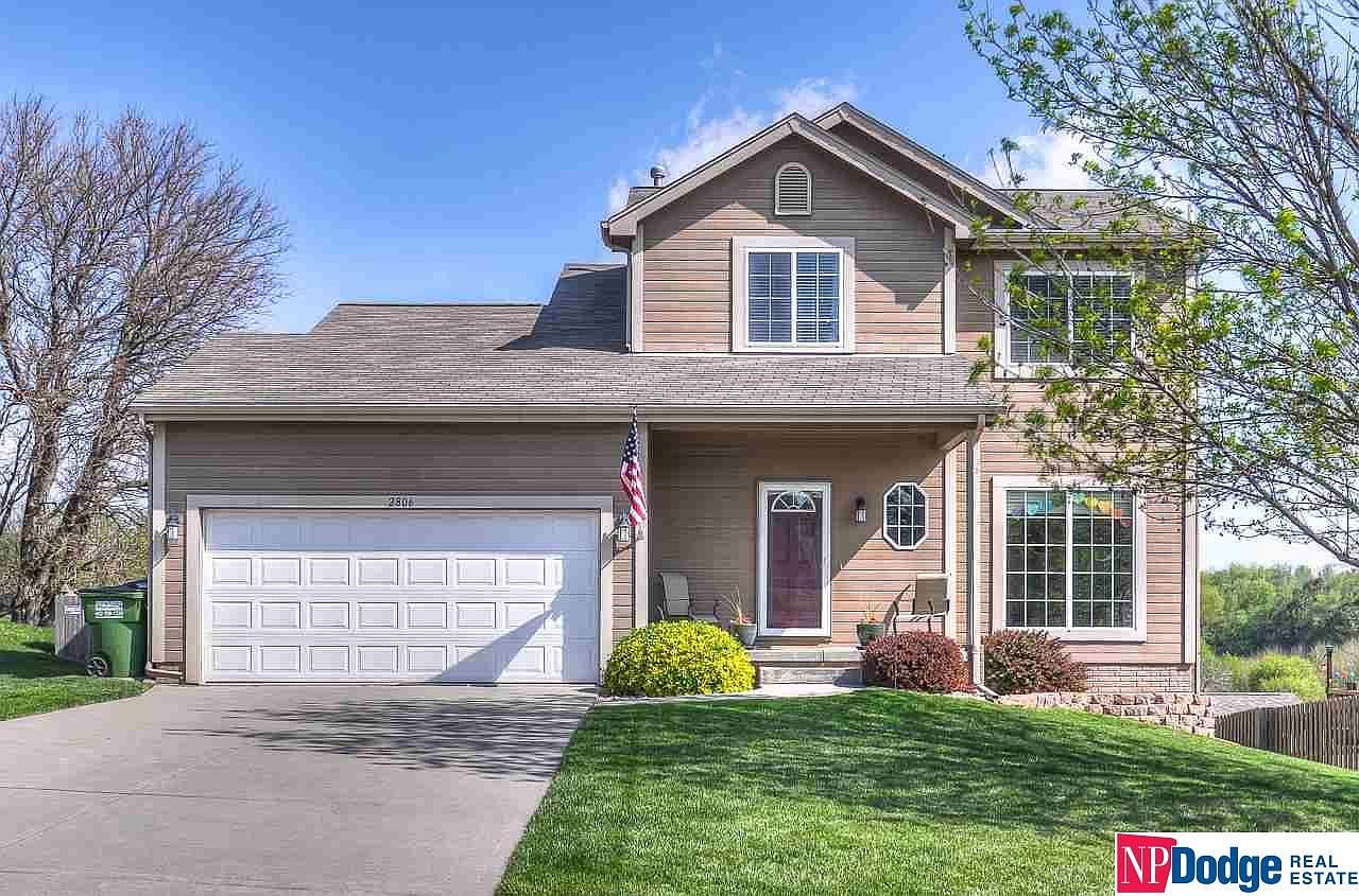 2806 Yorktown St, Bellevue, NE 68123 | Zillow