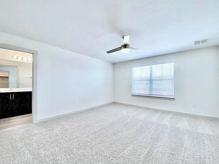 1837 Bonham Ln — Photo 15