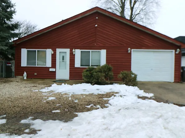 3407 W Venice Ct, McHenry, IL 60050