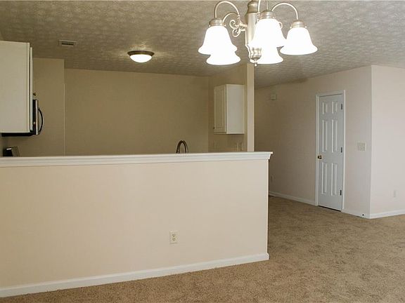 4th image of 2610 Waverly Hills Dr