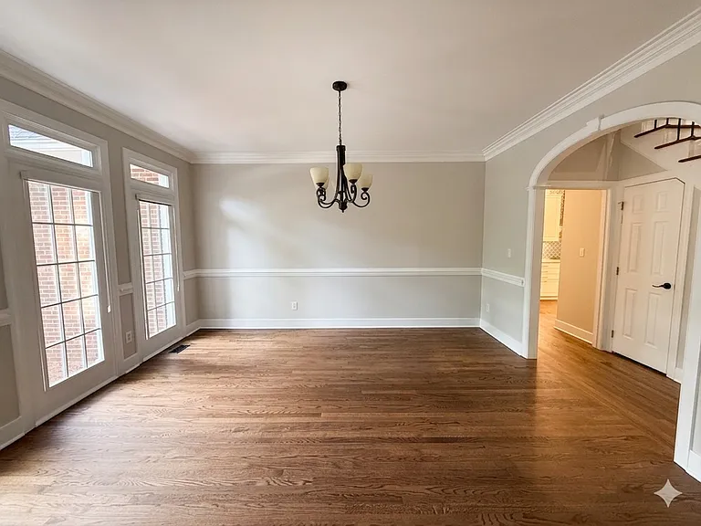 205 Tynemouth Dr — Photo 16