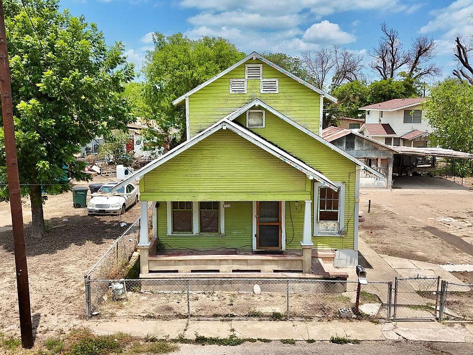 1st image of 205 rodriguez