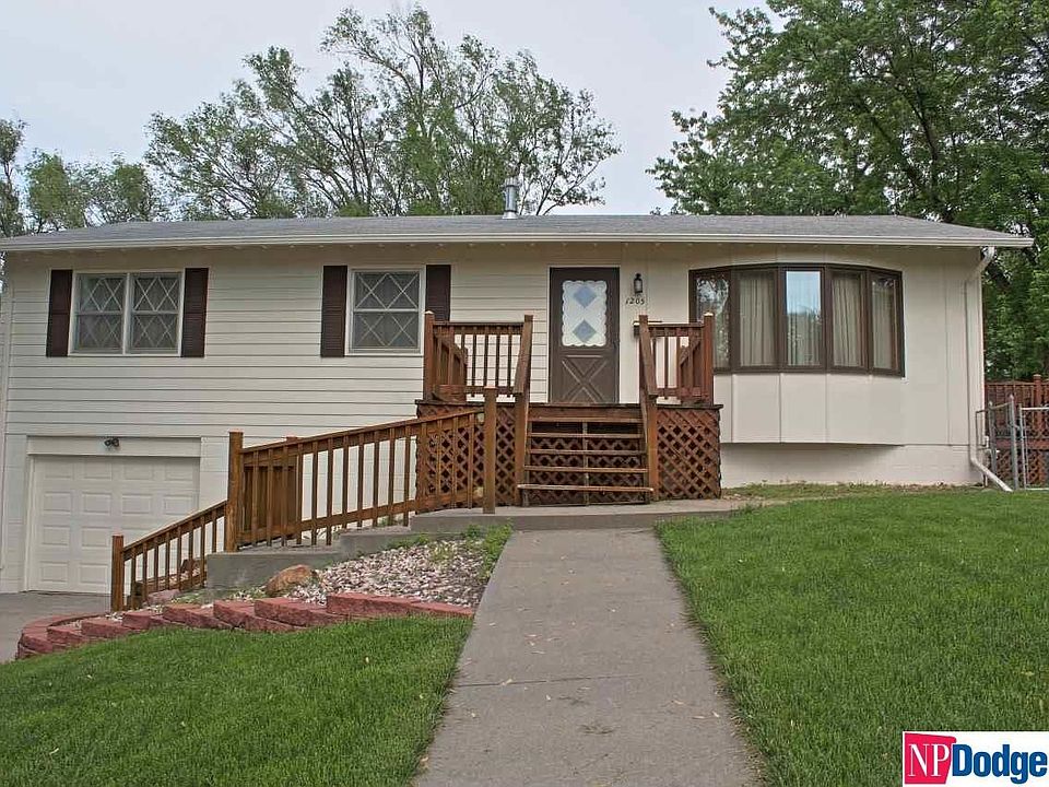 1st image of 1205 Skyview Dr