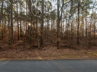 1570 Snug Harbor Dr, Greensboro, GA 30642