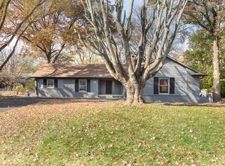 922 Ramblin Rd, Greenwood, IN 46142