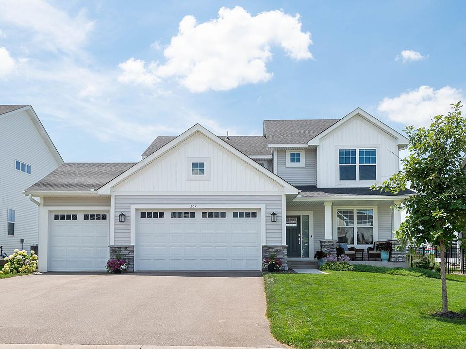 1st image of 509 Waterford Pl