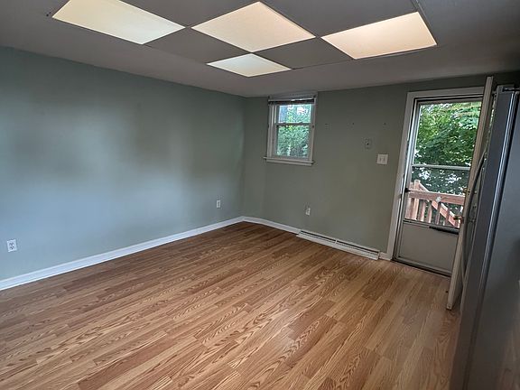 4th image of 348-350 Chester St #2