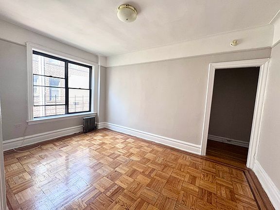 2nd image of 902 44th St #C29